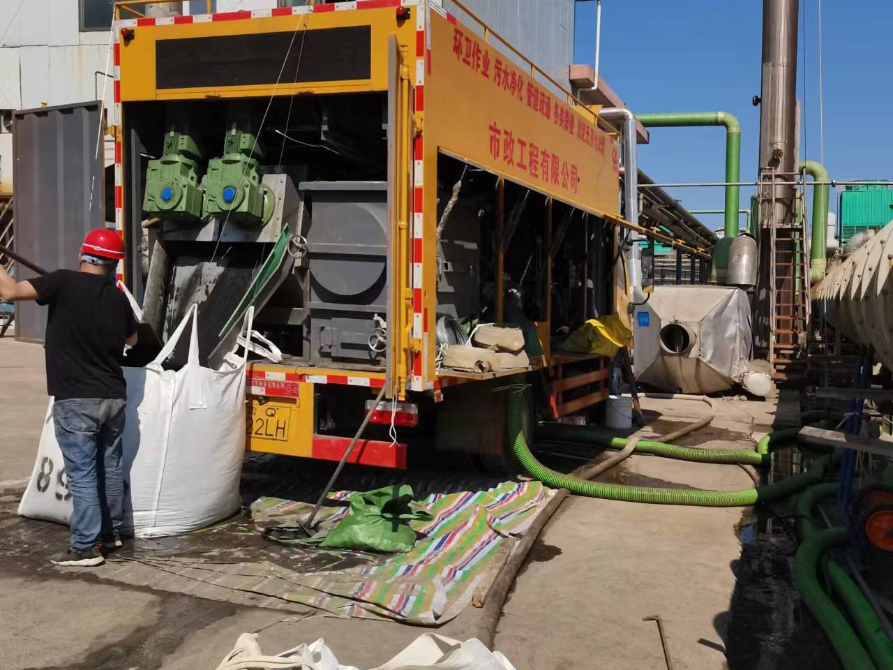 临高淤泥压干处理